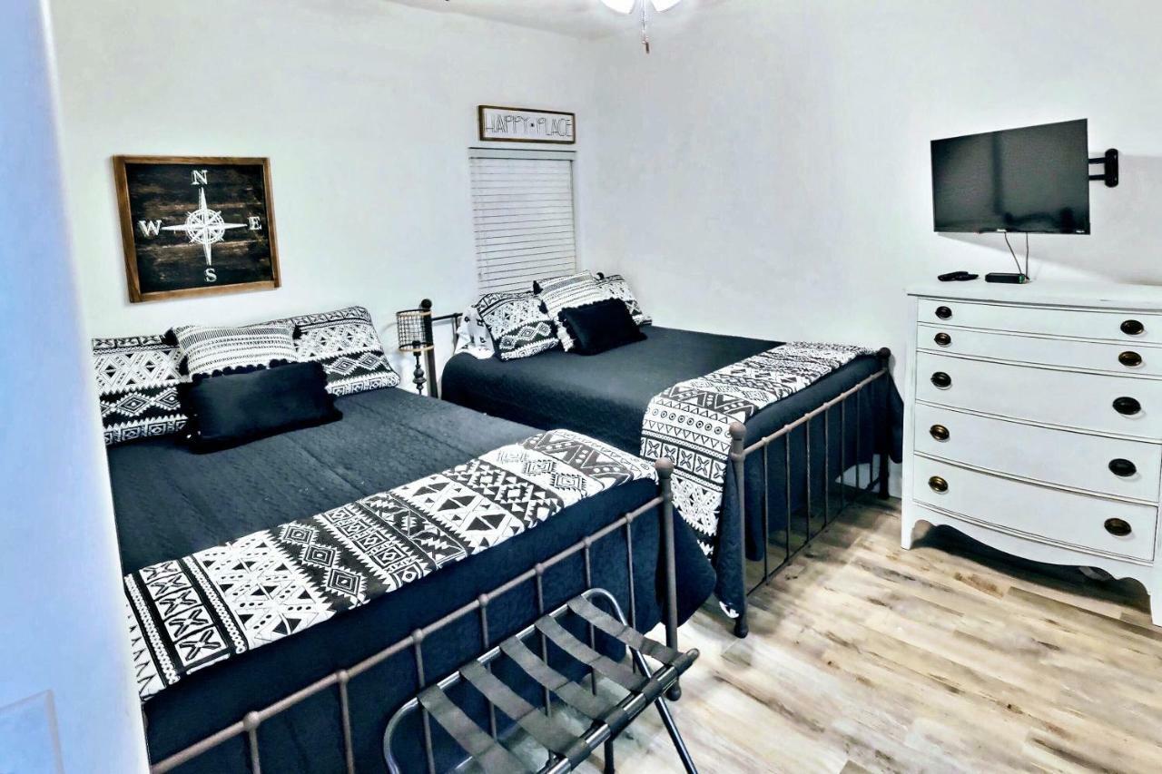 Barefoot Bliss - Beachfront Condo - Sleeps 12 巴拿马城 外观 照片